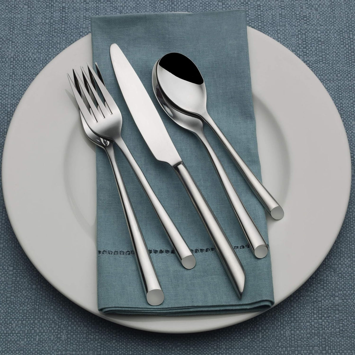 Towle Living 42-Piece Silverware Set, Service for 8, Wave Flatware Cutlery Set - Includes Fork, Knife, Spoon - For Home, Kitchen, and Resturant, Stainless Steel - Dishwasher Safe