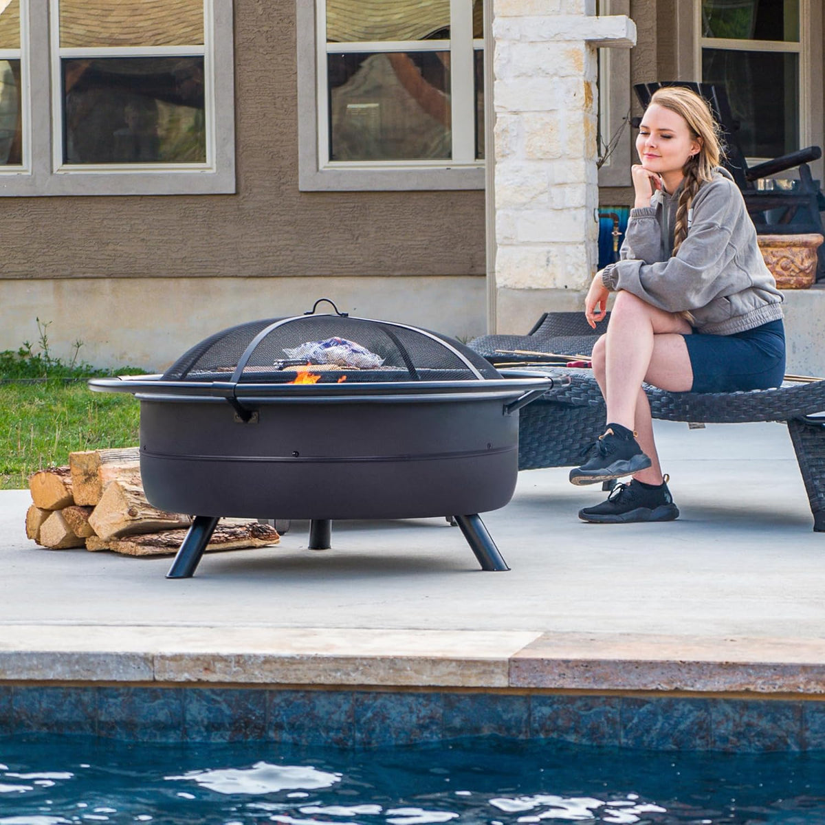 SUNCREAT 42" Outdoor Portable Fire Pit with Spark Screen, Fire Poker, Wood Burning Patio Fire Pits with Protective Ring, Black